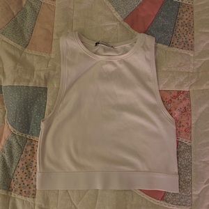 White cropped tank from zara! Perfect condition, never worn! Size S.